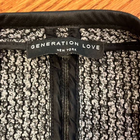 Generation Love Woman’s Grey Jacket With Black Accents - Picture 4 of 7